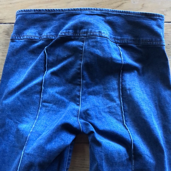 Garage denim bellbottom stretch jeans belt attached 28” waist size 7 - Picture 8 of 9